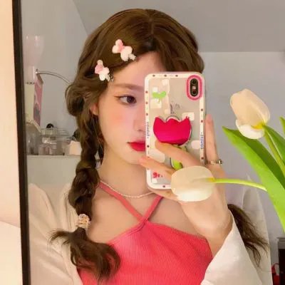 模仿女孩